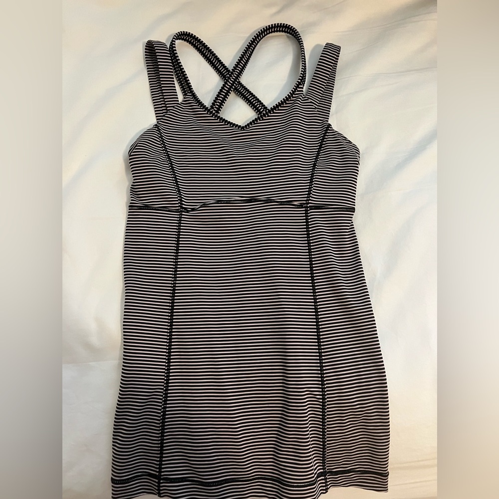 Super cute Lululemon tank top size 4